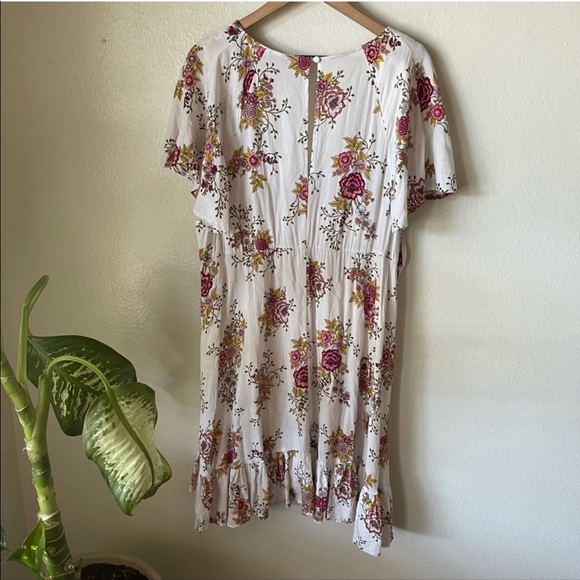 Torrid | Floral Print Challis Caplet Skater Dress - Picture 3 of 3